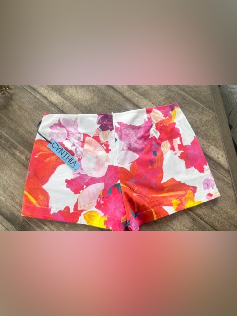 Cynthia Rowley Shorts Lovely Lillies NWT Size-6